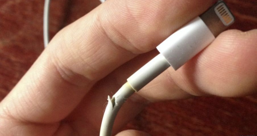 Cable en mal estado de iPhone